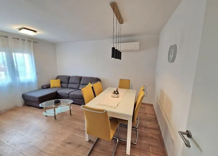 Appartement Nps - Only 10 Minutes From The Pula