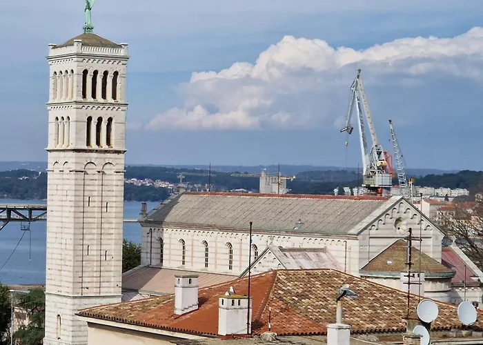 Nps - Only 10 Minutes From The * Pula