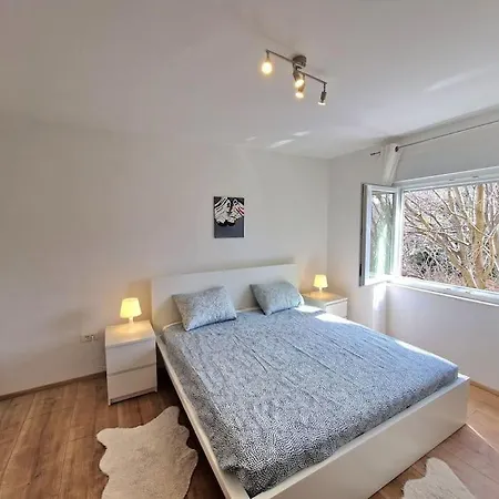 Apartament Novi Nps *