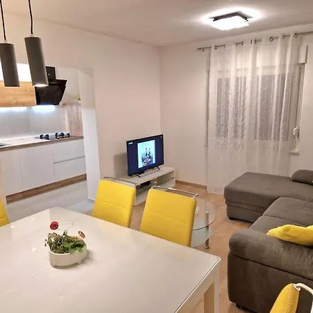 Apartment Nps - Only 10 Minutes From The Pula